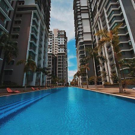 Bangi Almyra Suite Екстериор снимка