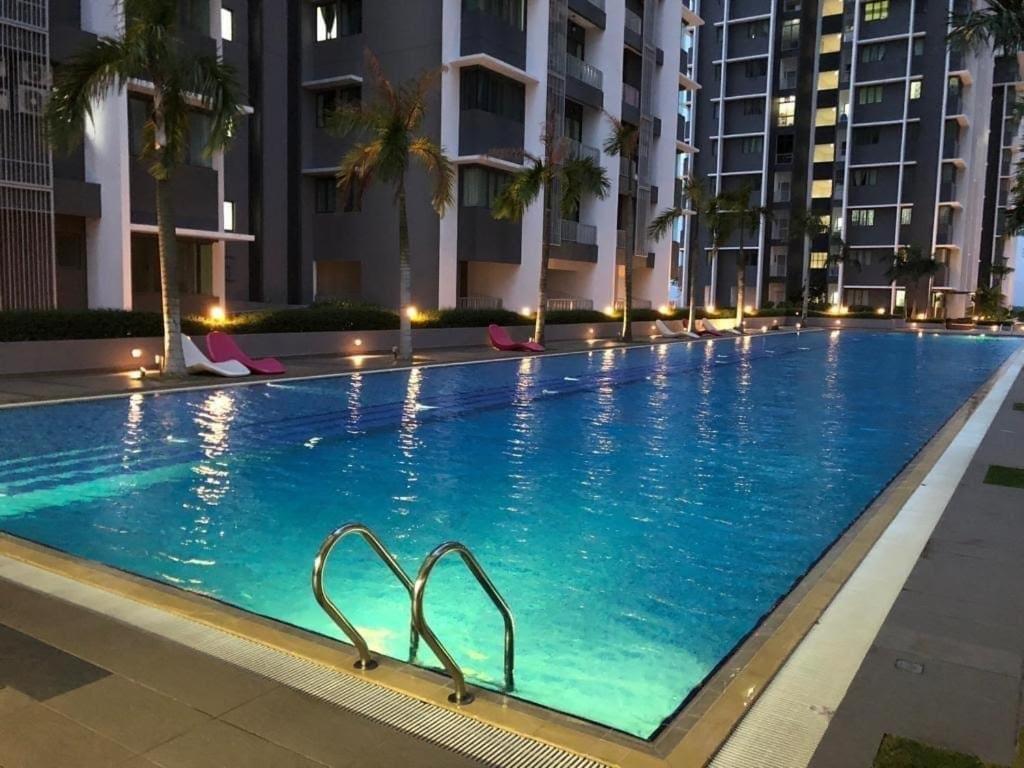 Bangi Almyra Suite Екстериор снимка