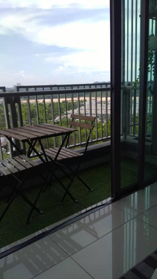 Bangi Almyra Suite Екстериор снимка