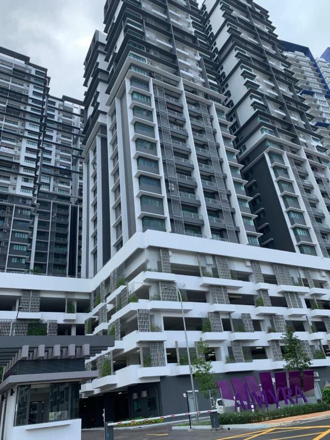Bangi Almyra Suite Екстериор снимка