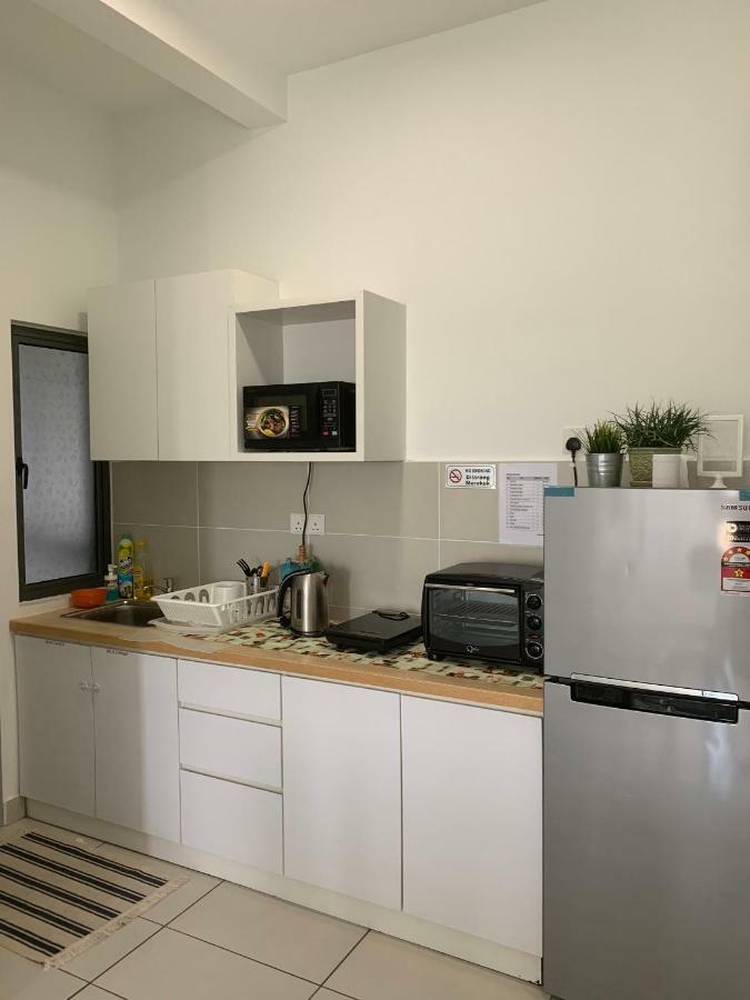 Bangi Almyra Suite Екстериор снимка