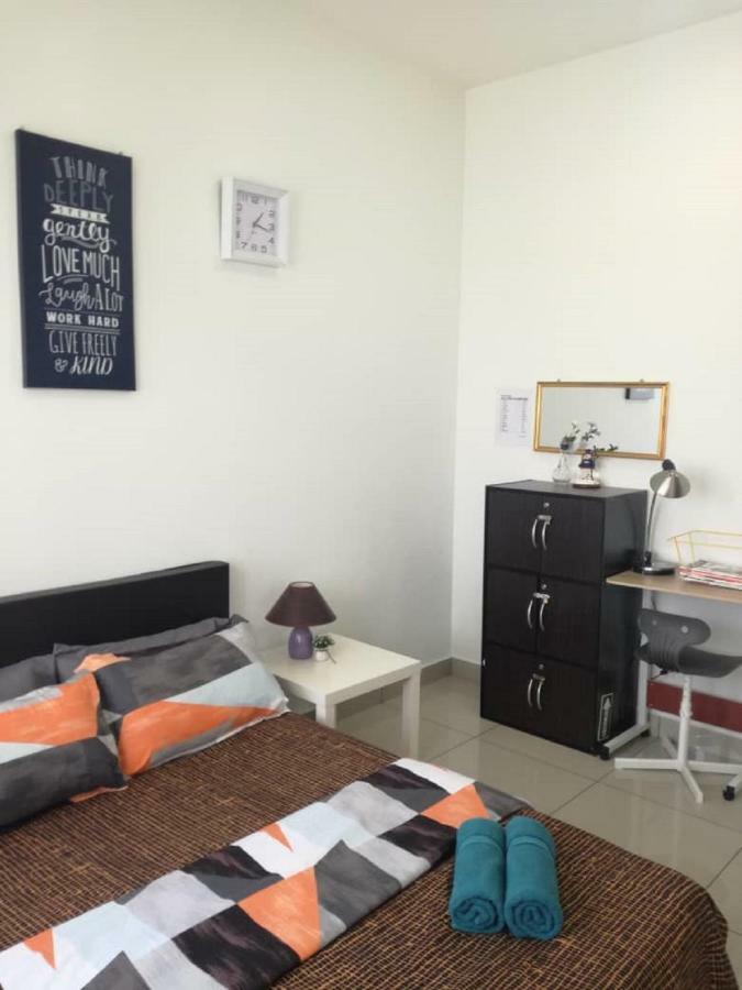 Bangi Almyra Suite Екстериор снимка