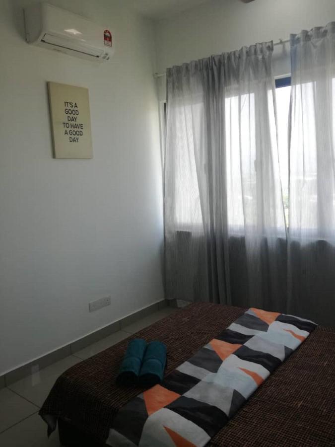 Bangi Almyra Suite Екстериор снимка