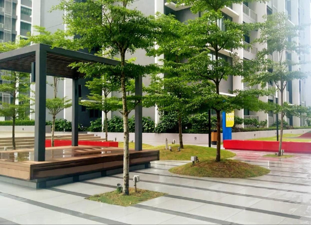 Bangi Almyra Suite Екстериор снимка